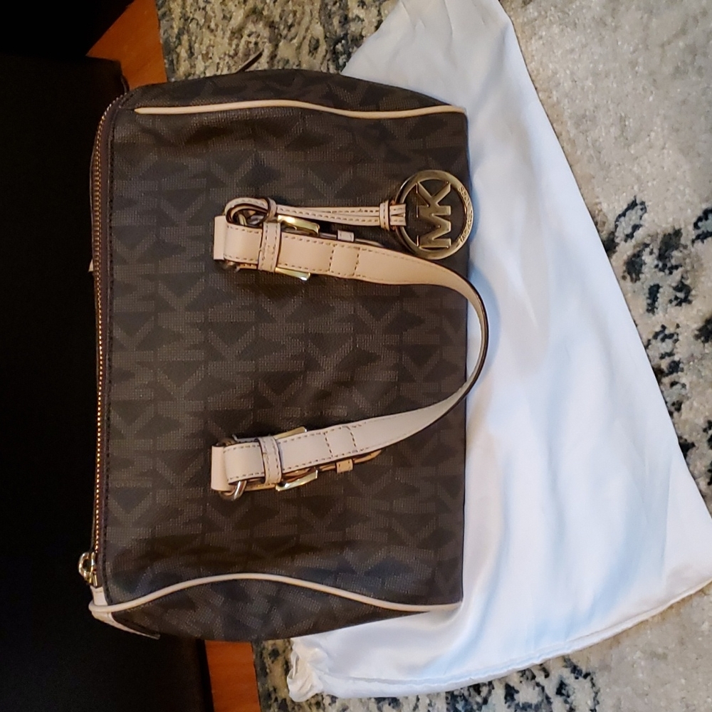 Michael kors handbag